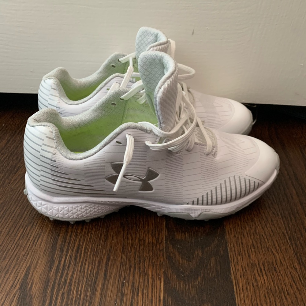 Women’s Finisher lacrosse turf cleats